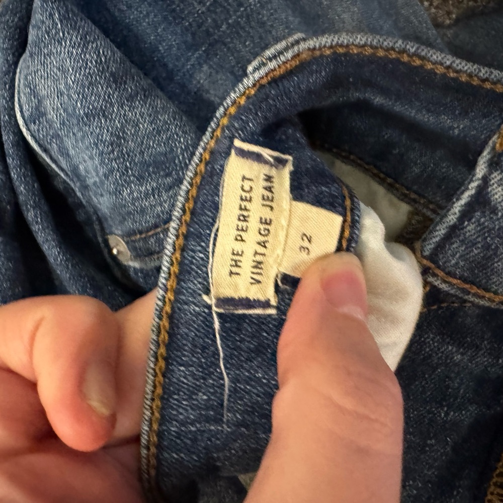 Madewell The Perfect Vintage
Straight Jean in Mayfield Wash - Picture 2 of 2